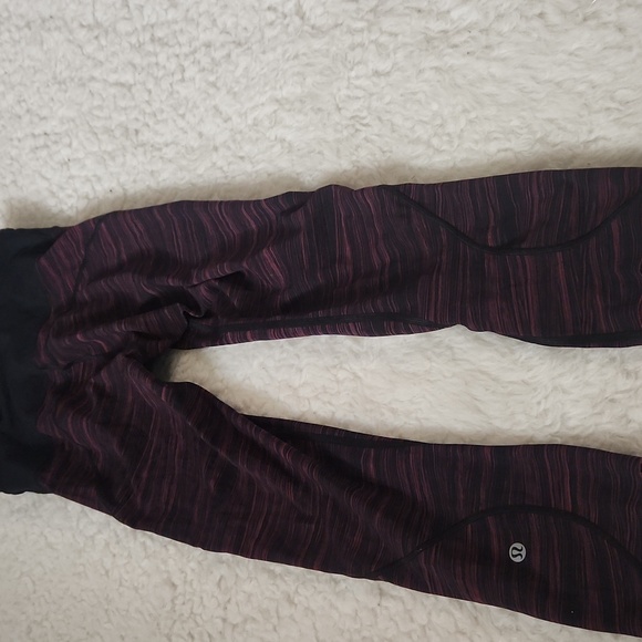 Lululemon Run The Day Crop 17" Size 4 Blush Berry /Black - Picture 8 of 11